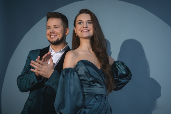 Raksta attēls - Sabīne Berezina un Aivo Oskis apvienojas duetā dziesmā “Klusā balss”