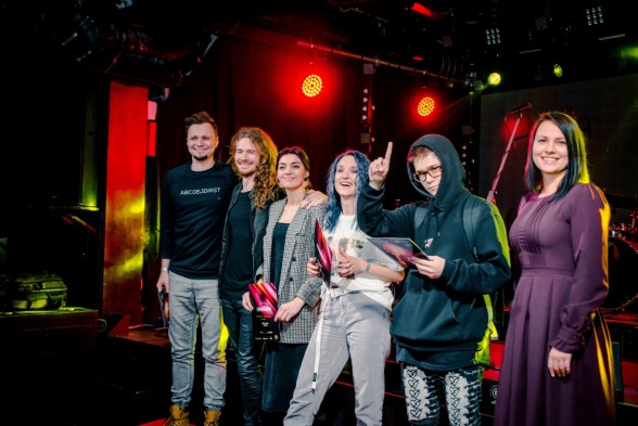 Raksta attēls - Zelta Mikrofons debitanti – Patrisha, Kato, Prusax, kā arī grupas Carousel un Nikto