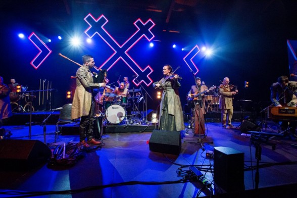 Raksta attēls - Muzikālā apvienība “Raxtu Raxti” nedēļas nogalē aicina uz Latvijas svētku lielkoncertiem