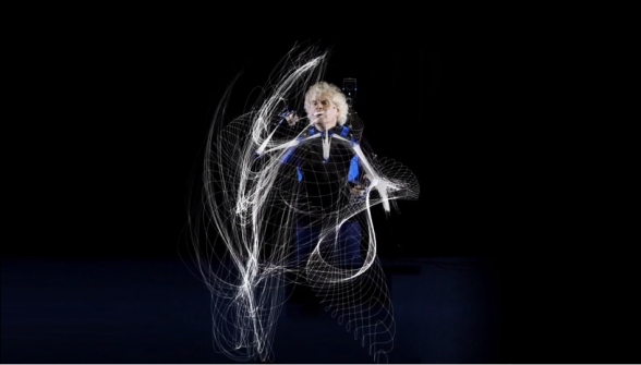 Raksta attēls - Orķestra diriģenta kustības attēlotas pasakainā vizualizācijā (VIDEO)