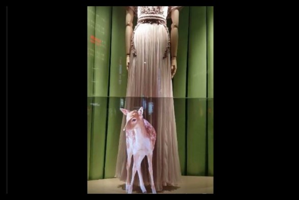 Raksta attēls - DDA bītmeikera Antikvariāta veikums skan Givenchy pop-up veikala instalācija Tokijā (VIDEO)