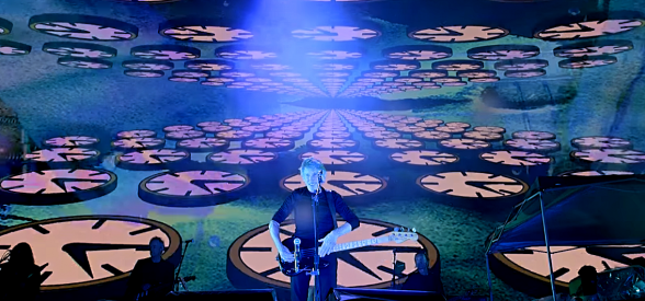 Raksta attēls - Ar grandiozu šovu Rīgā uzstāsies viens no "Pink Floyd" dibinātājiem - Rodžers Voterss 