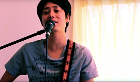 Raksta attēls - VIDEO: Japānis Masaki iemēģina arī mazliet no repa dziesmas "Dari kā es" kaverversijā