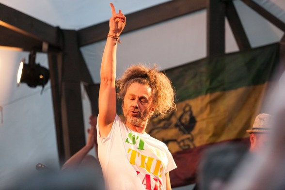 Raksta attēls - Grupa “Riga Reggae” ar video “Mostieties” aicina atcerēties Latvijas varoņus Lāčplēša Dienā